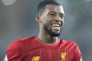  罗马中场大将重伤赛季报销牵动球迷心  