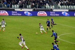  博洛尼亚铁闸重伤休战，意甲最稳防线出现裂痕  